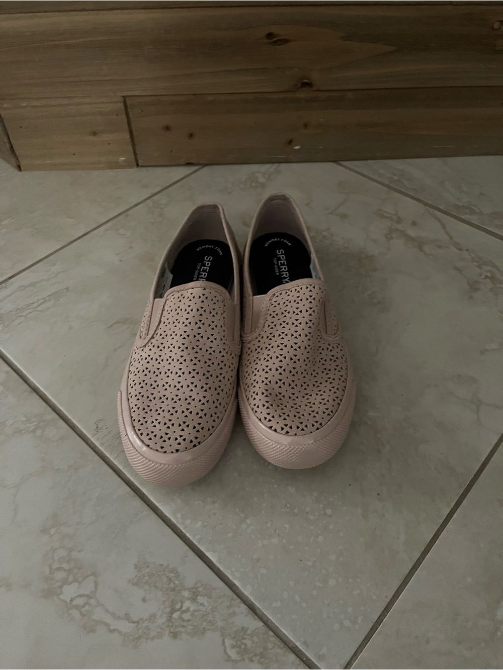 Sperry Women’s Perforated Slip-On Shoes Blush Pink Size 8